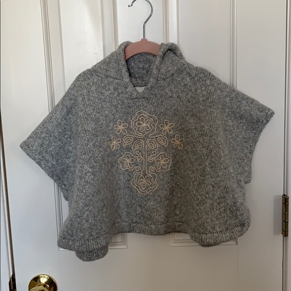 Gray Floral sweater Rana